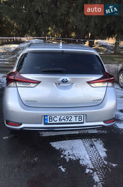 Хэтчбек Toyota Auris 2017 в Львове