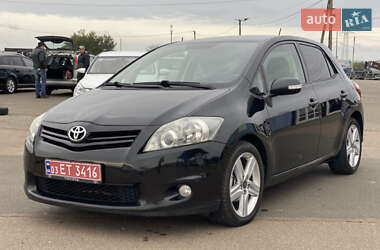 Toyota Auris 2011