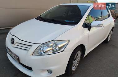 Хетчбек Toyota Auris 2011 в Києві