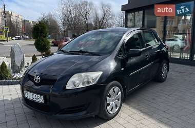 Хэтчбек Toyota Auris 2008 в 