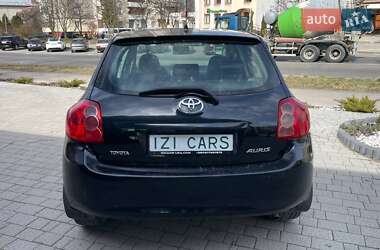 Хэтчбек Toyota Auris 2008 в 