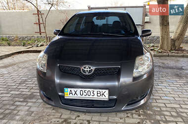 Хетчбек Toyota Auris 2008 в 