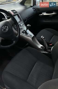 Хэтчбек Toyota Auris 2008 в 