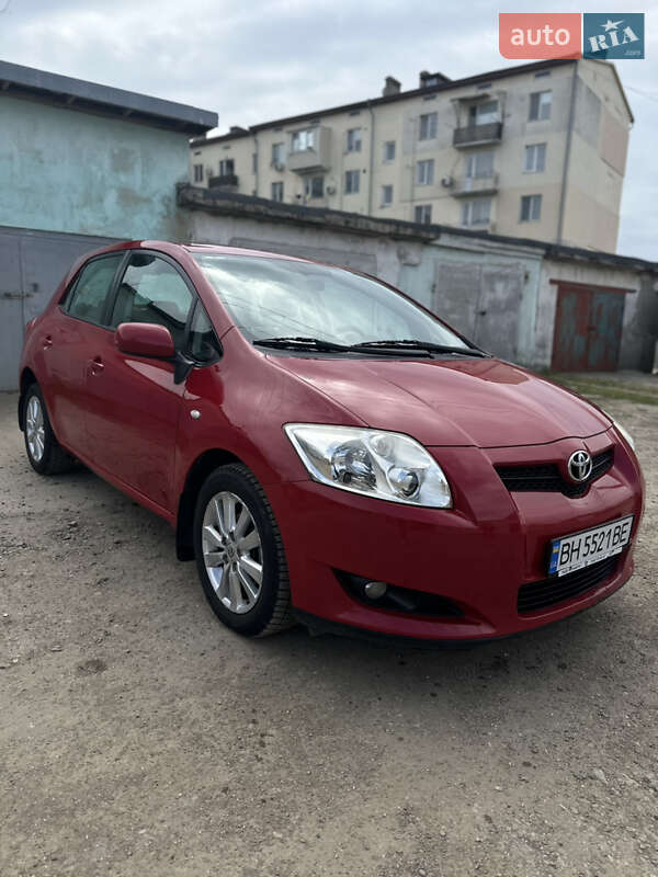 Хэтчбек Toyota Auris 2008 в Одессе