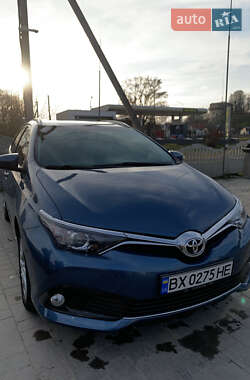 Универсал Toyota Auris 2016 в 
