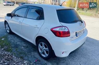 Хэтчбек Toyota Auris 2012 в Киеве