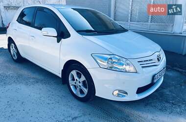 Хэтчбек Toyota Auris 2012 в Киеве