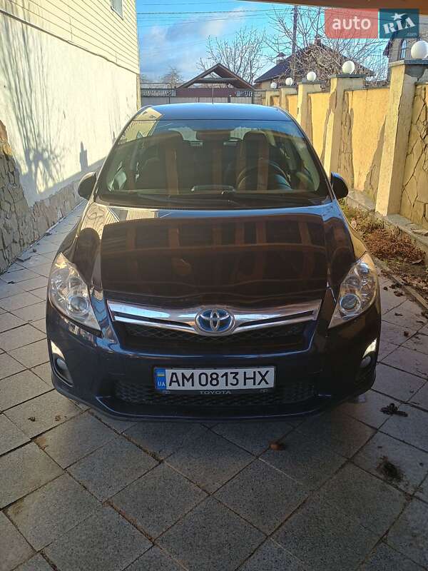 Toyota Auris 2011