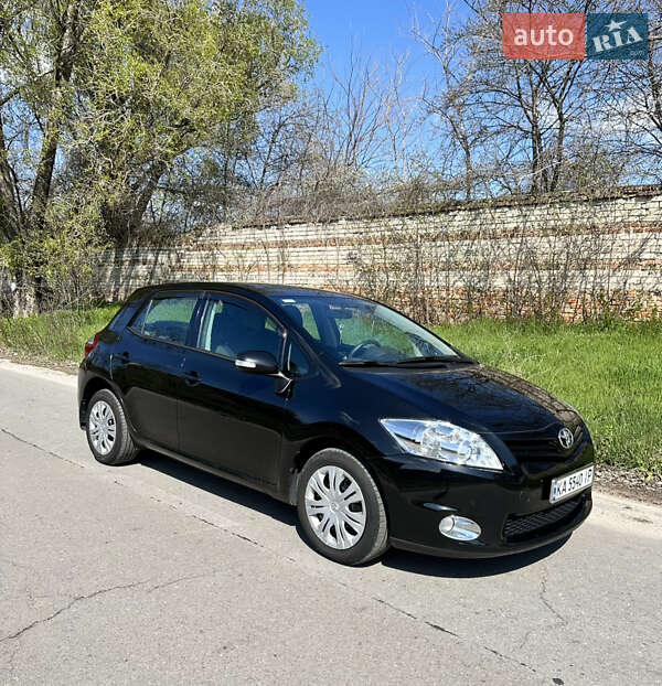 Хетчбек Toyota Auris 2011 в Запоріжжі