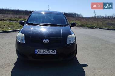 Хэтчбек Toyota Auris 2007 в 