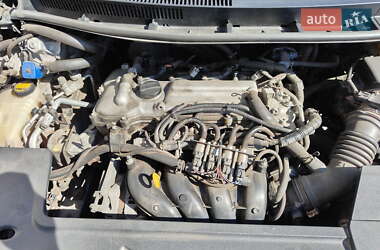 Хэтчбек Toyota Auris 2008 в 