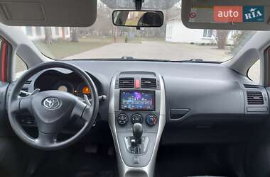 Хетчбек Toyota Auris 2008 в 