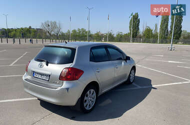 Хэтчбек Toyota Auris 2007 в 