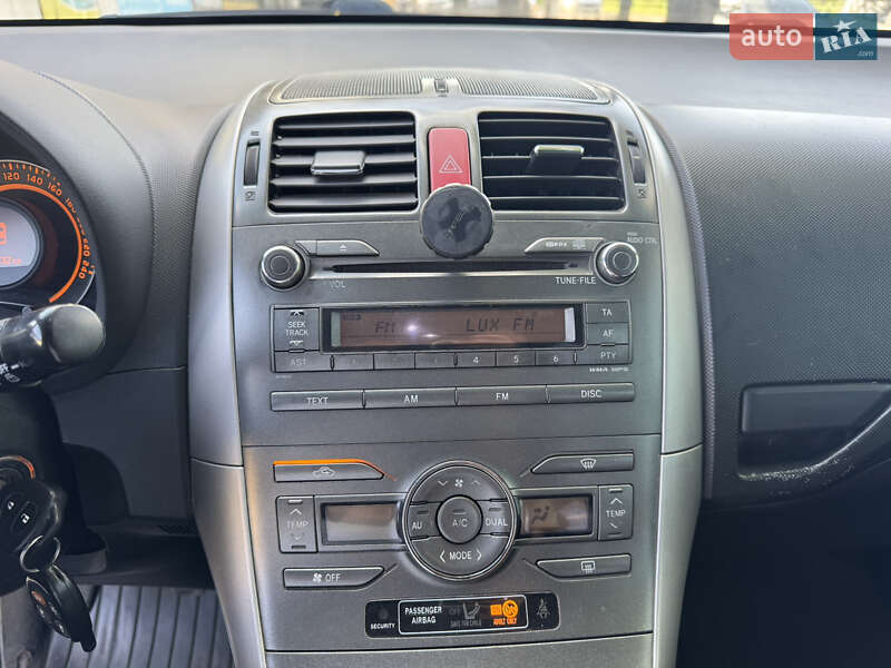 Хэтчбек Toyota Auris 2008 в Николаеве