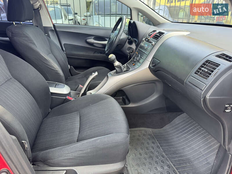 Хэтчбек Toyota Auris 2008 в Николаеве