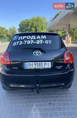 Хэтчбек Toyota Auris 2007 в 