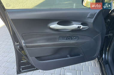 Хэтчбек Toyota Auris 2007 в 