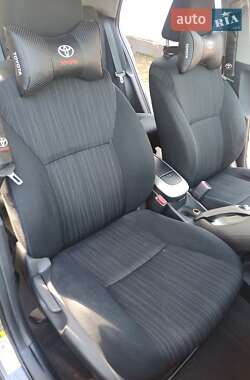Хэтчбек Toyota Auris 2008 в 