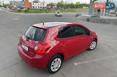 Хэтчбек Toyota Auris 2008 в 