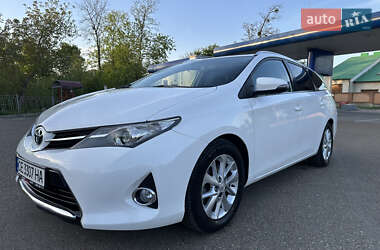 Універсал Toyota Auris 2014 в 