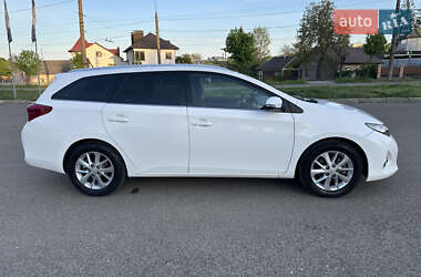 Універсал Toyota Auris 2014 в 