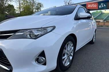 Універсал Toyota Auris 2014 в 