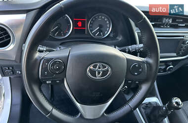 Універсал Toyota Auris 2014 в 