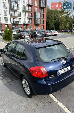 Хэтчбек Toyota Auris 2008 в 