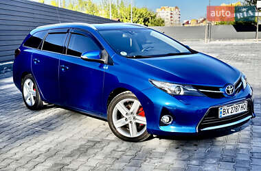 Универсал Toyota Auris 2014 в 