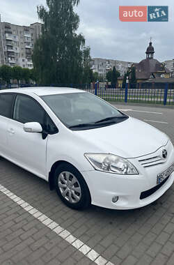 Хетчбек Toyota Auris 2011 в Шептицькому