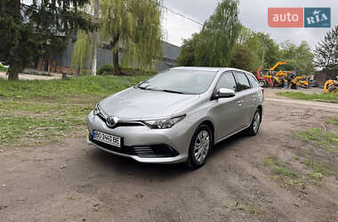Универсал Toyota Auris 2016 в Тернополе