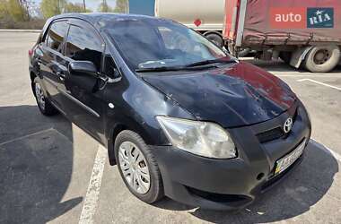 Хэтчбек Toyota Auris 2008 в Киеве