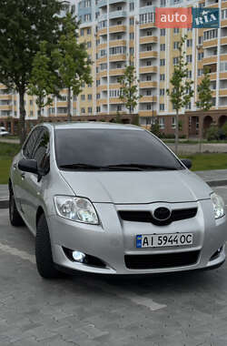 Хэтчбек Toyota Auris 2007 в 