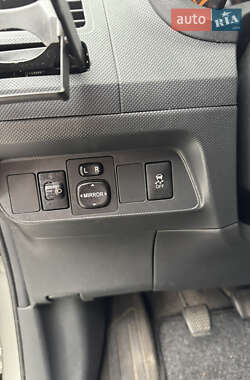Хэтчбек Toyota Auris 2007 в 