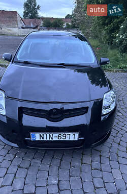 Хетчбек Toyota Auris 2009 в 
