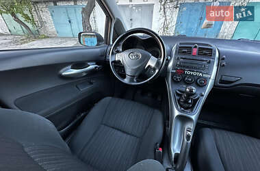 Хэтчбек Toyota Auris 2008 в 