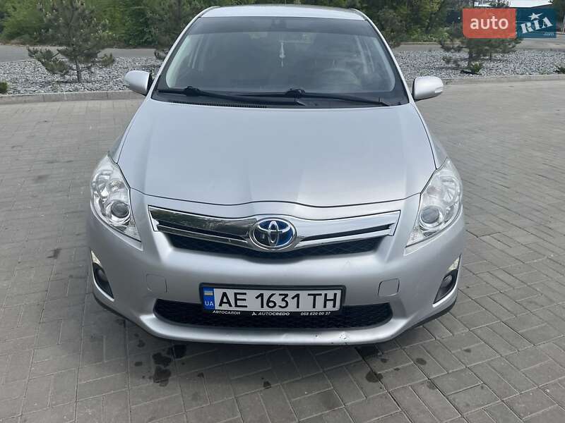Хетчбек Toyota Auris 2012 в Дніпрі