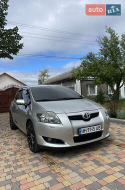 Хетчбек Toyota Auris 2007 в 