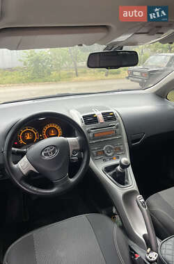 Хетчбек Toyota Auris 2007 в 
