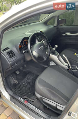 Хетчбек Toyota Auris 2007 в 