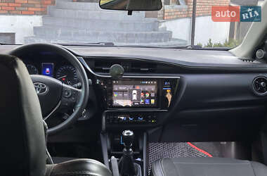 Універсал Toyota Auris 2015 в 
