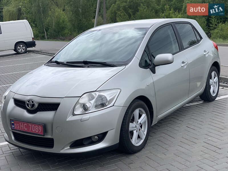 Хетчбек Toyota Auris 2008 в Ковелі