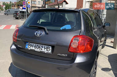 Хетчбек Toyota Auris 2008 в 
