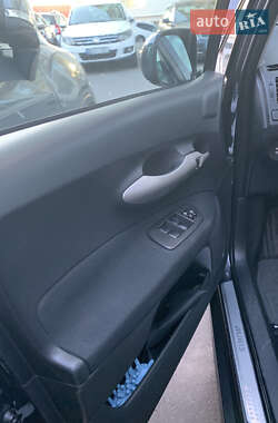 Хетчбек Toyota Auris 2008 в 