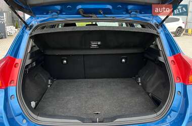 Хэтчбек Toyota Auris 2014 в 