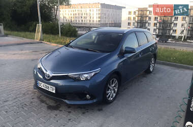 Универсал Toyota Auris 2016 в Львове