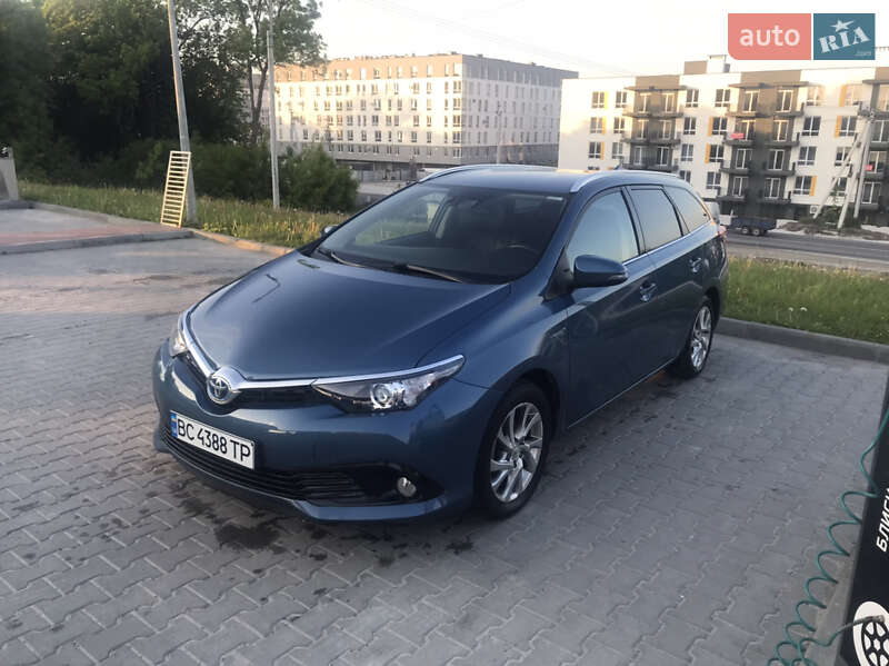 Toyota Auris 2016