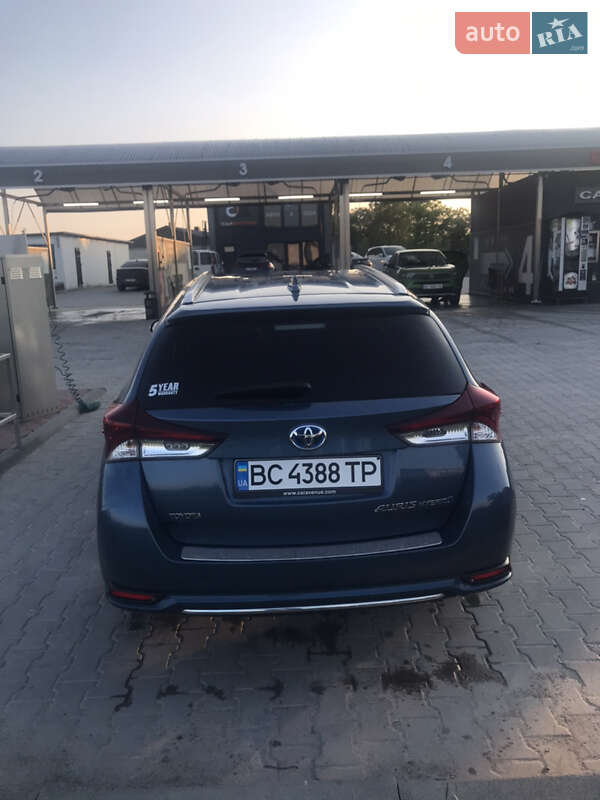 Універсал Toyota Auris 2016 в Львові