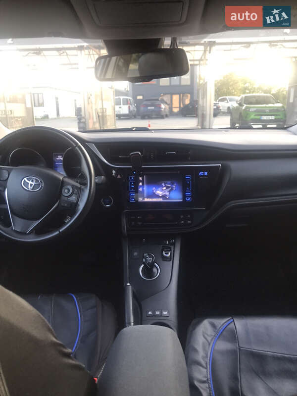 Універсал Toyota Auris 2016 в Львові