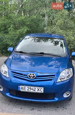 Хэтчбек Toyota Auris 2012 в Днепре